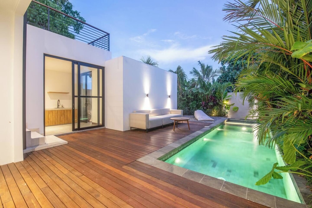 Elegant Villa Sinara 2BR With Sea View