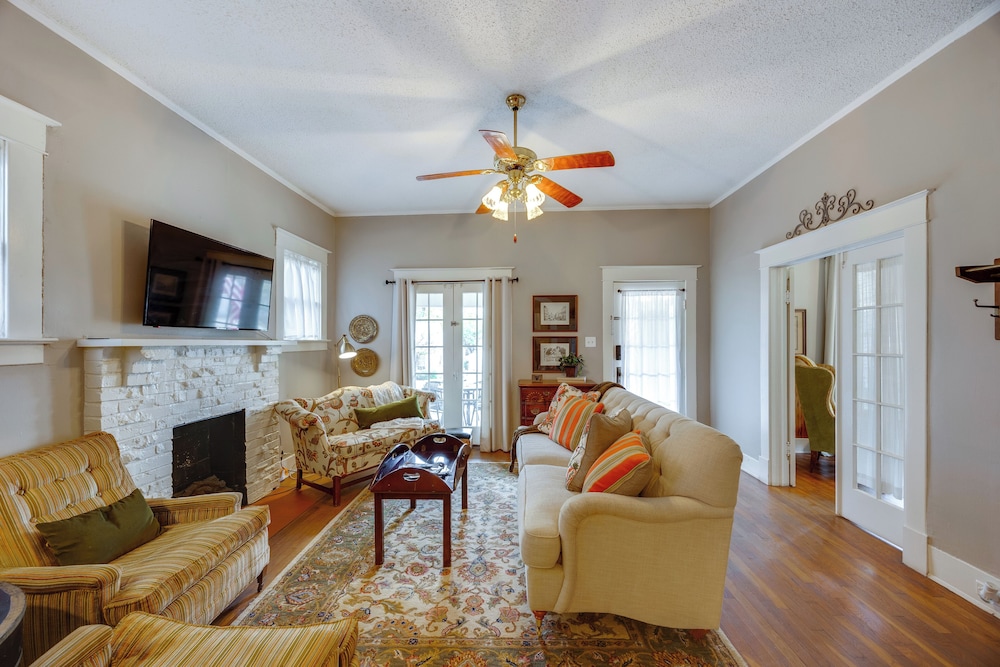 'hickory Hill House' < 1 Mi to Downtown Texarkana!