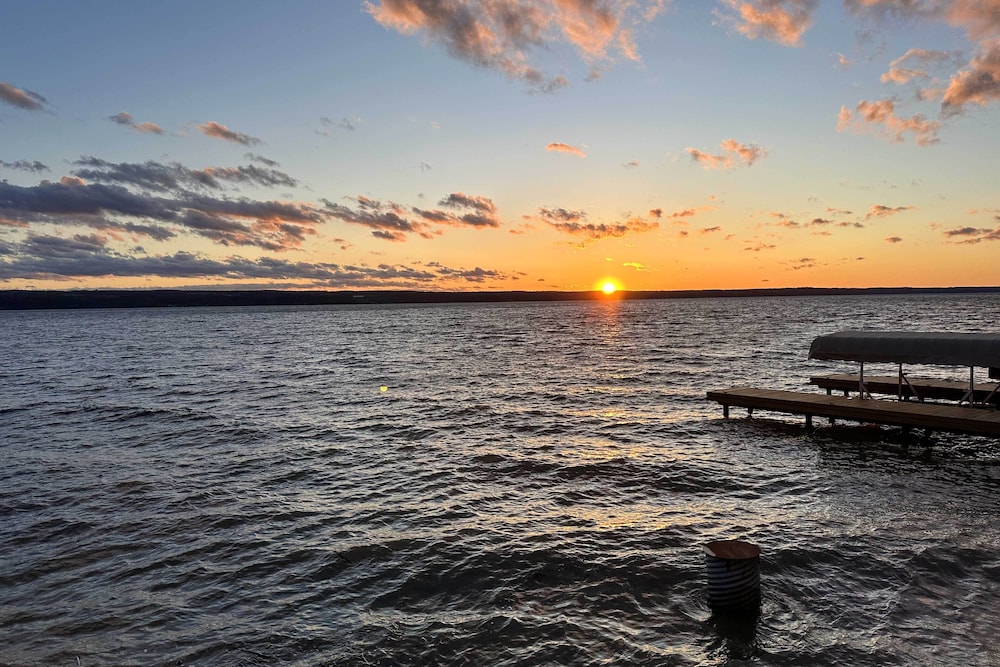 Boat, Grill & Unwind: Lakefront Cayuga Home!
