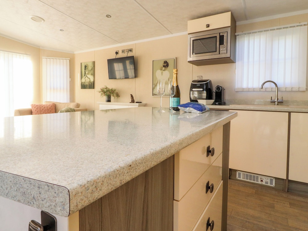 2 Willow Way