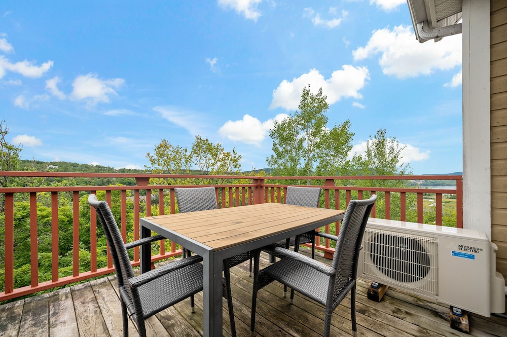 Les Haut Bois Condominiums -RVMT