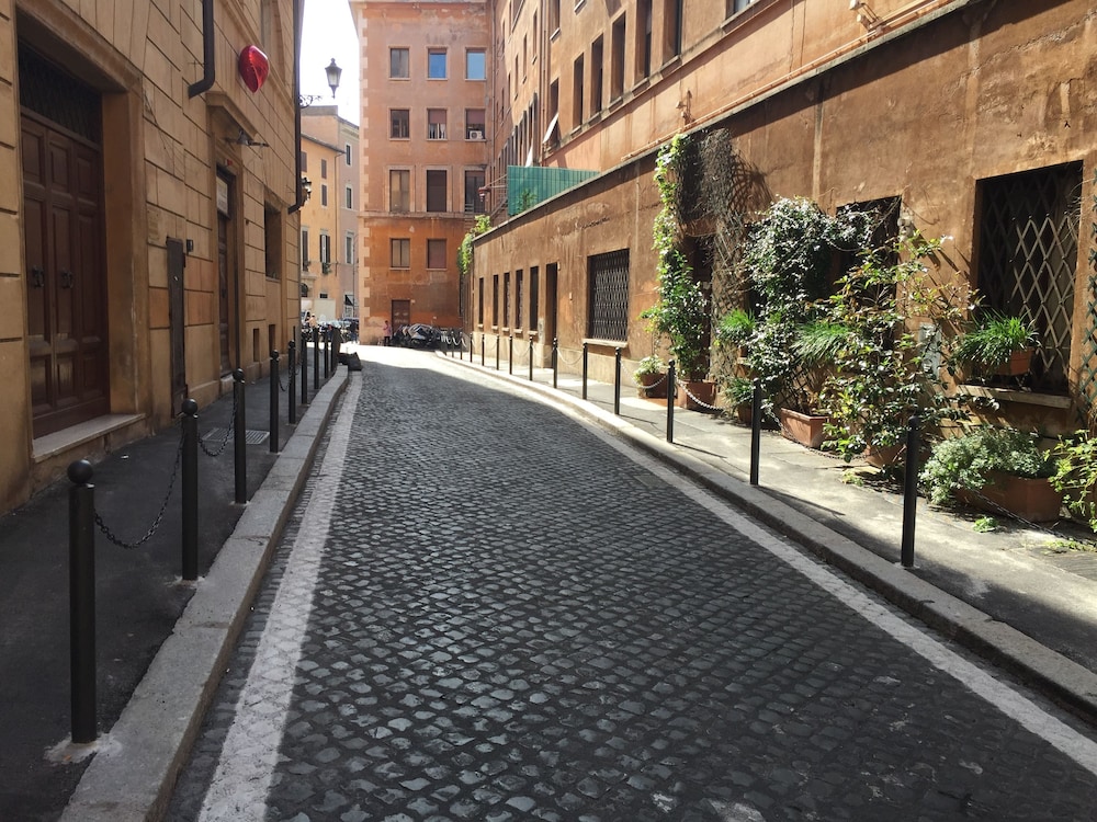 Navona Holidays House