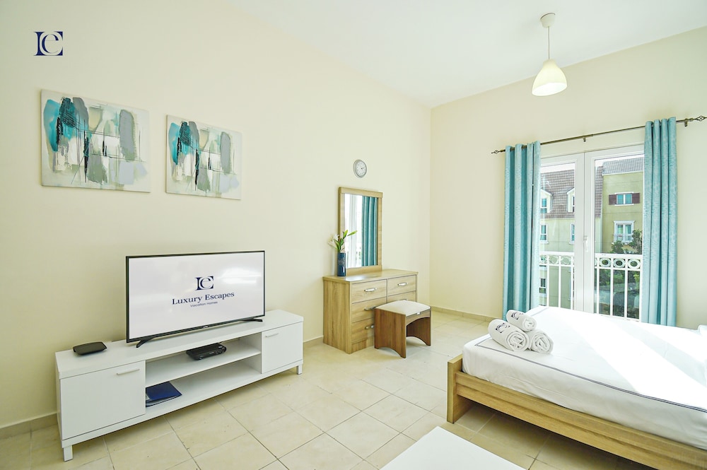MGL - Spacious Studio Apartment
