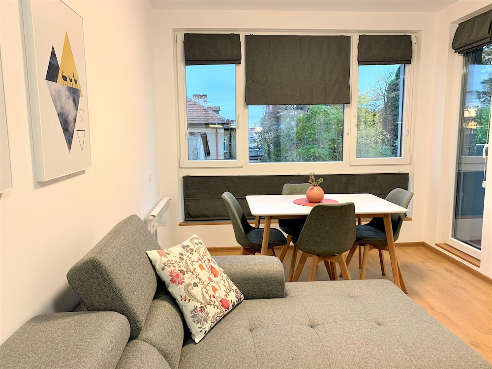 Gardenia Apartments view 5