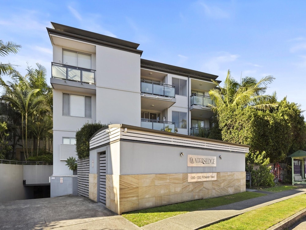 Bright 2-bed Apartment Near Narrabeen Beach