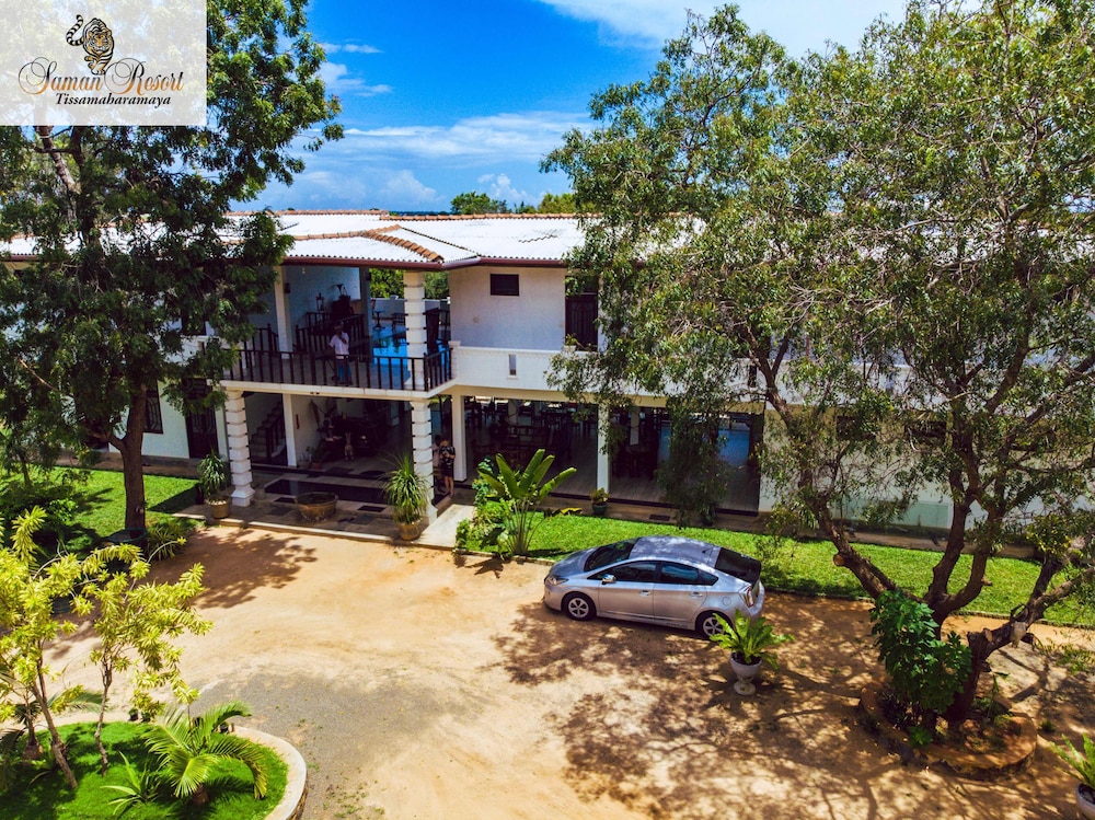 Saman Resort