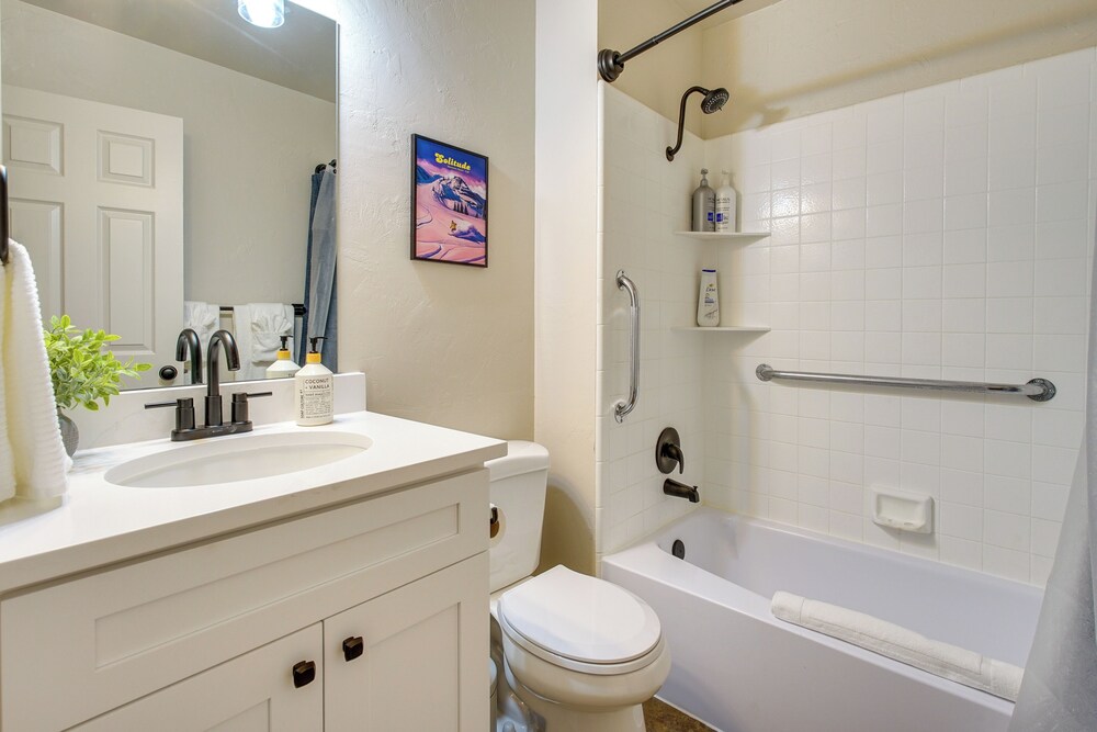 Mtn Views & Canyon Access: Cottonwood Heights Home