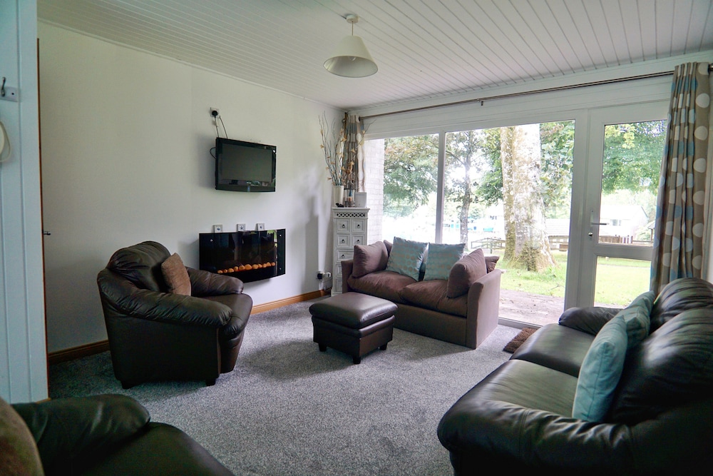 Special 2 Bedroom Home In White Cross