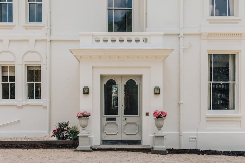 Whitebrook Grange in Badgemore