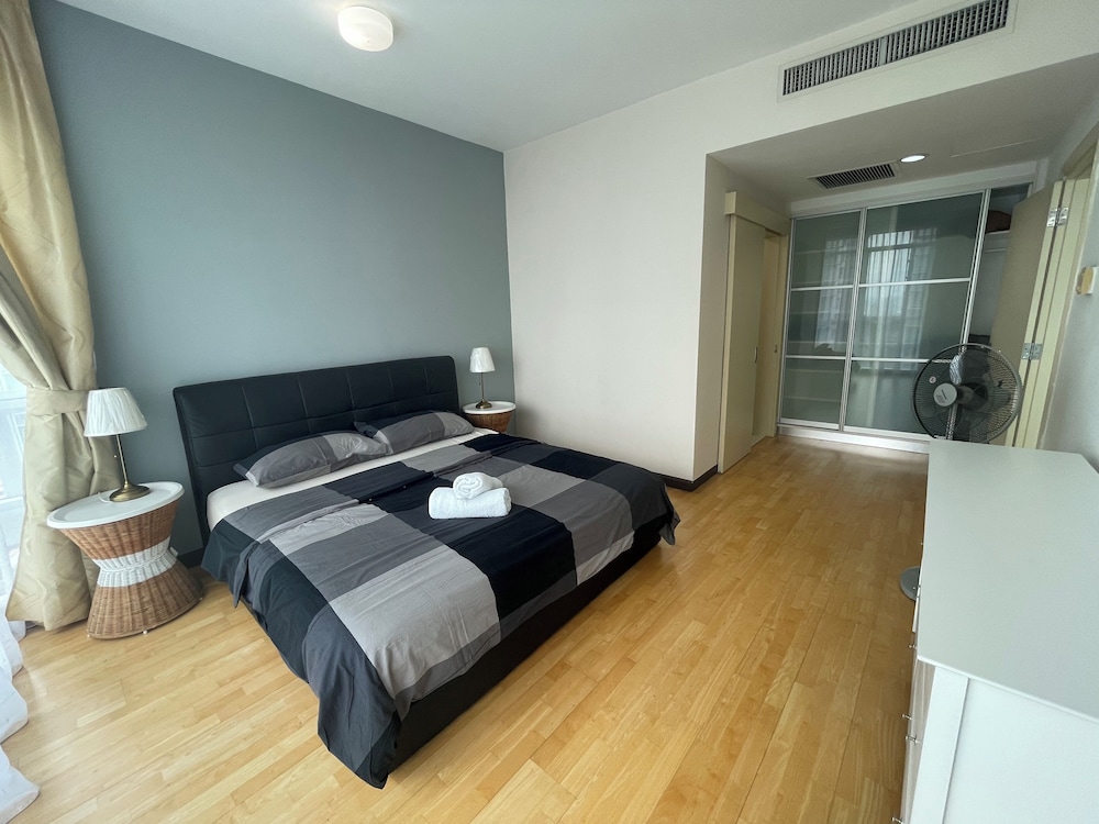Solaris Dutamas by Manhattan Group