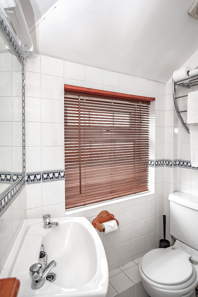 Trivelles Waterhall Country Hotel - Gatwick