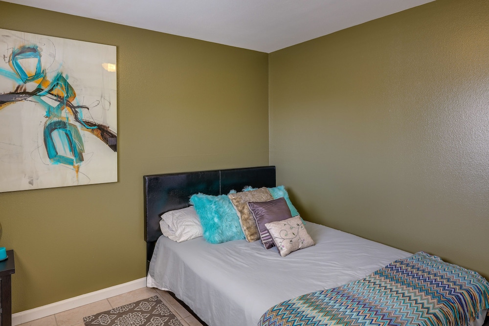 Scottsdale Condo w/ Community Pool Access! - Property Image 24