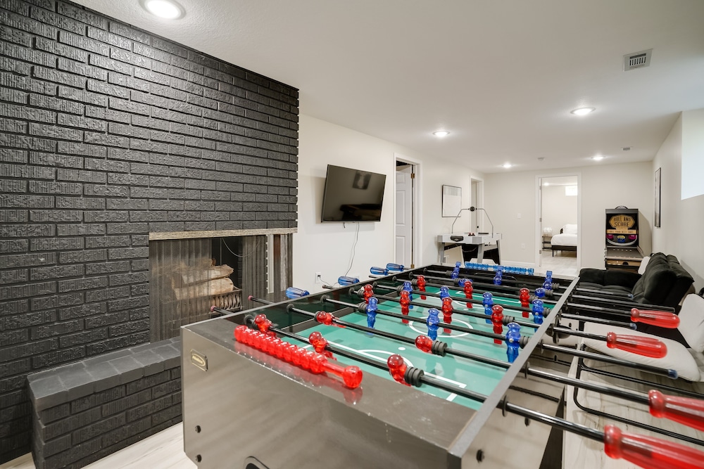 Cozy Minneapolis Home w/ Air Hockey, Near Downtown - Property Image 17