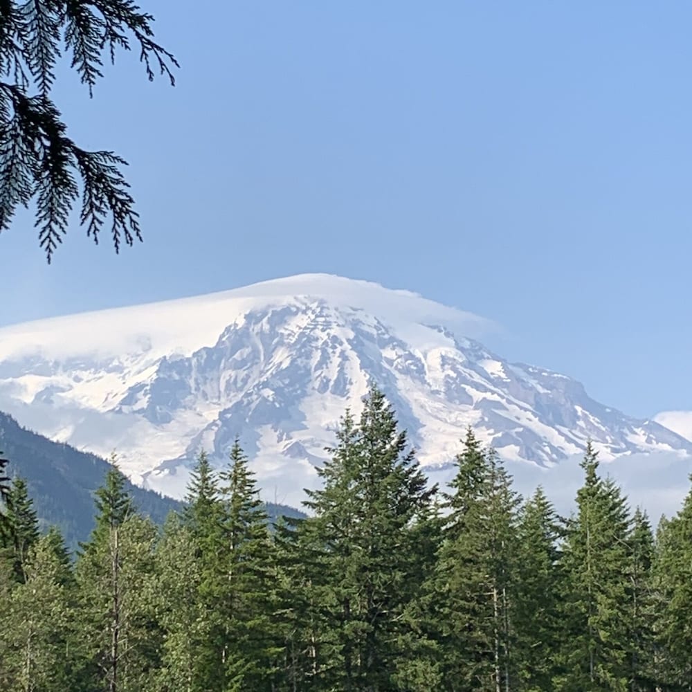 Mountain Meadows Inn