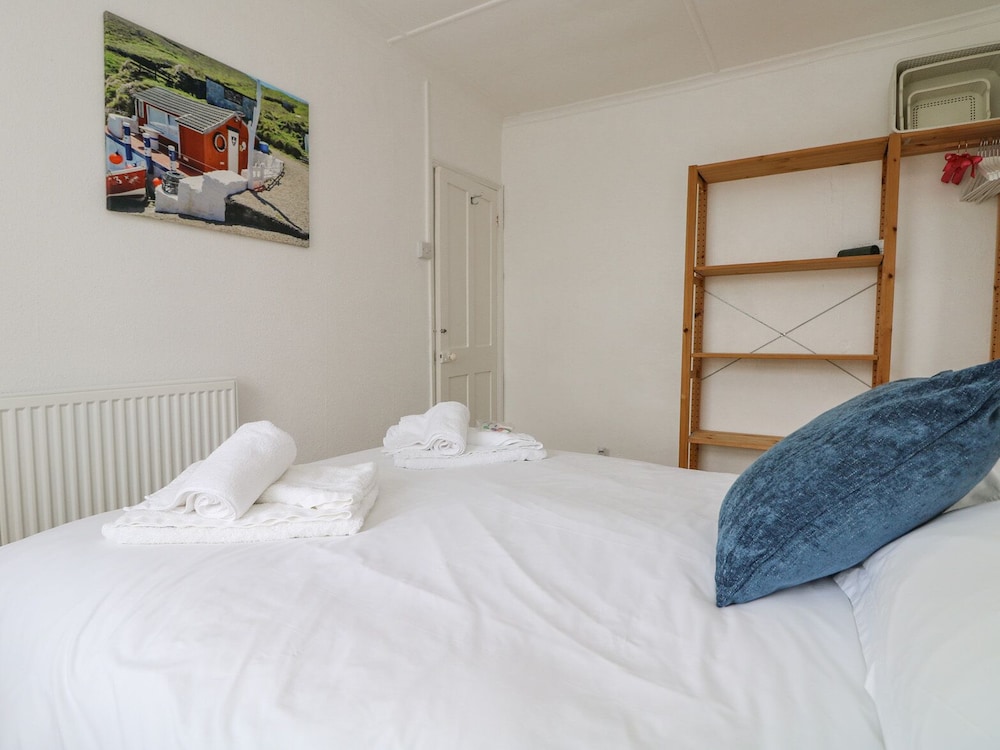 Blue Reef Cottage view 3