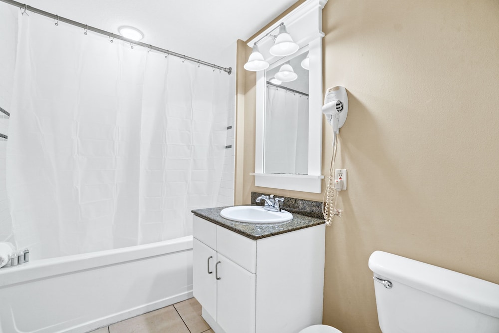 Grand Panama Beach Resort by Panhandle Getaways