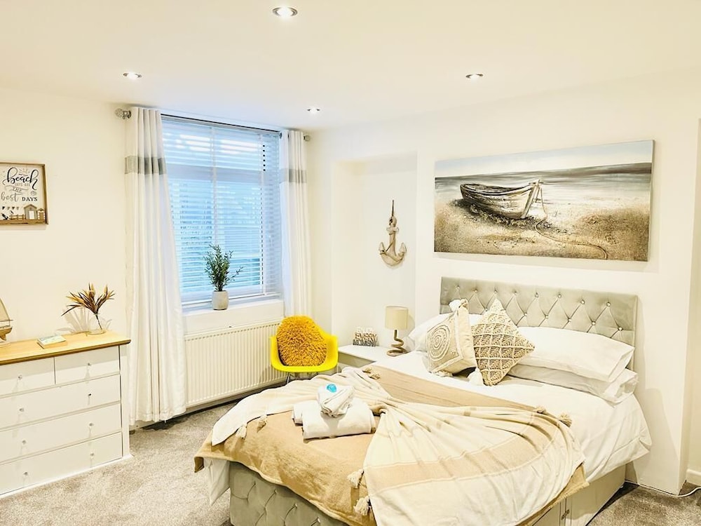 Seafront Apartment view 5