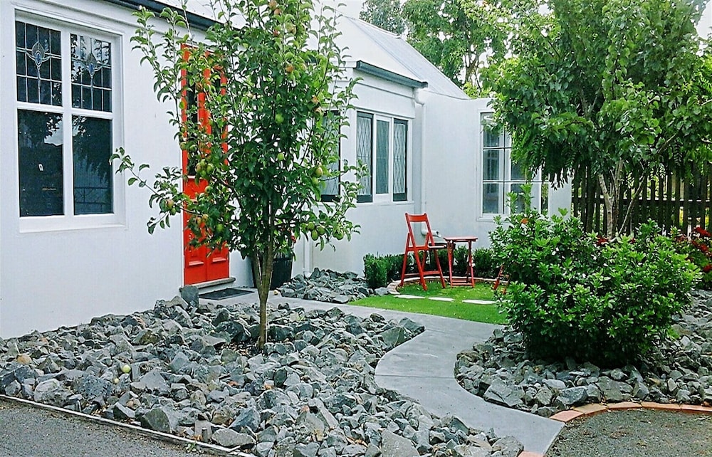 The Estate Koroit Boutique Hotel