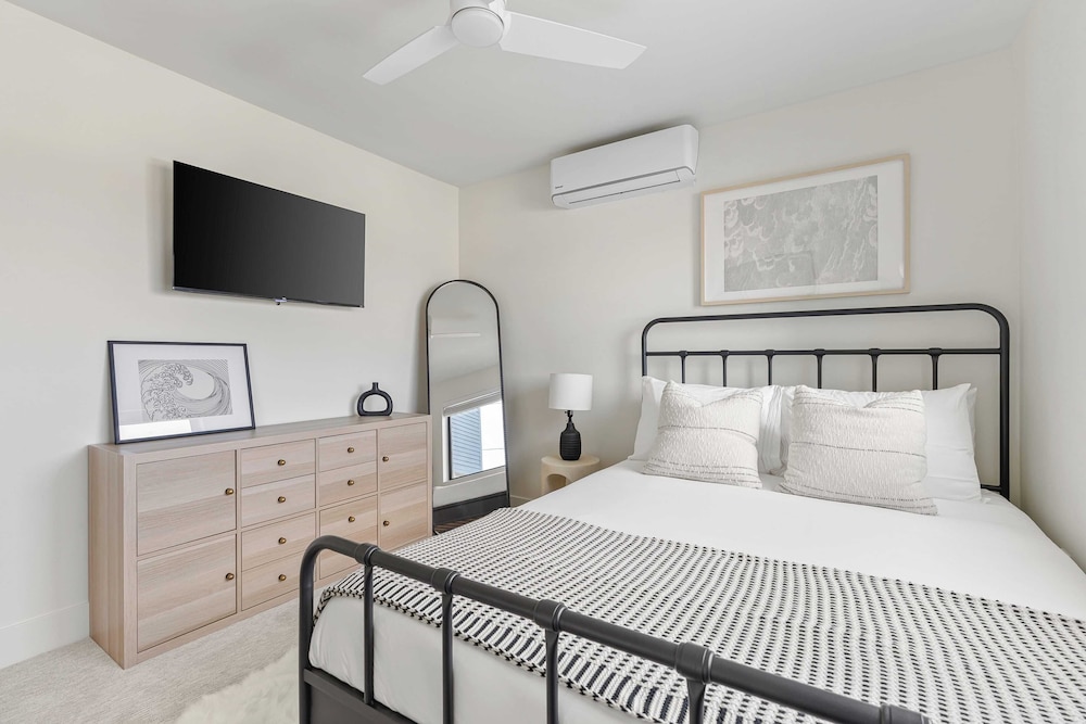 Point View Luxe by Avantstay 5BR Coastal Stay w/ En-suites & Kitchen
