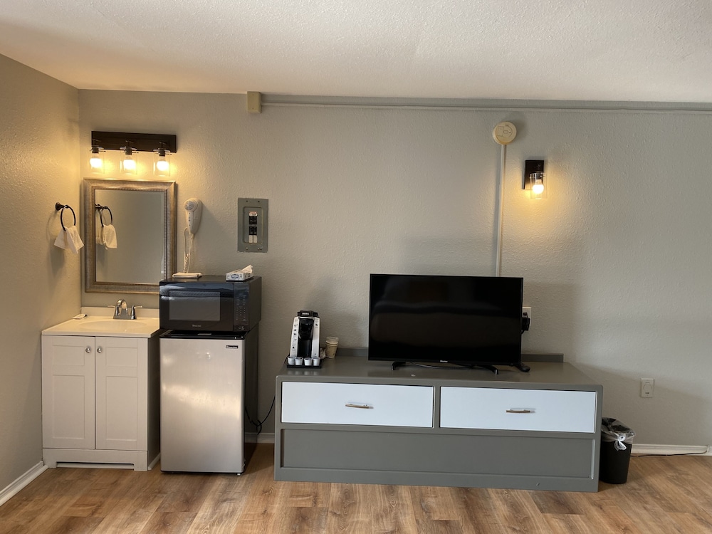 Ways Motel - Property Image 2