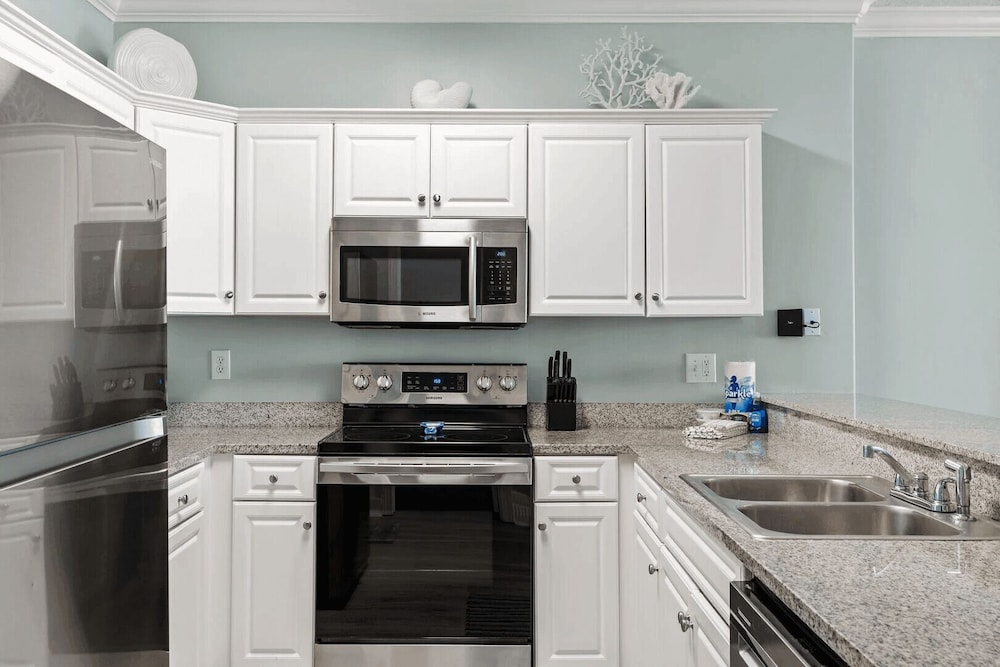Front Beach Road, Unit 809 - Beach Happy Emerald Isle Resort Unit 809