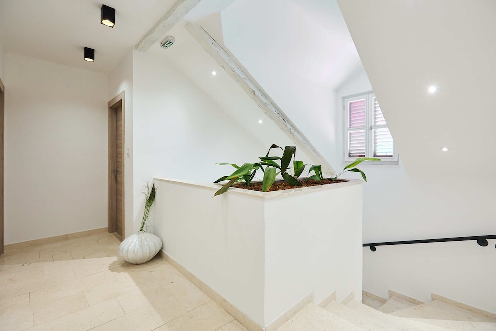 Dubrovnik Vacations - Boutique Garden Rooms - Property Image 143