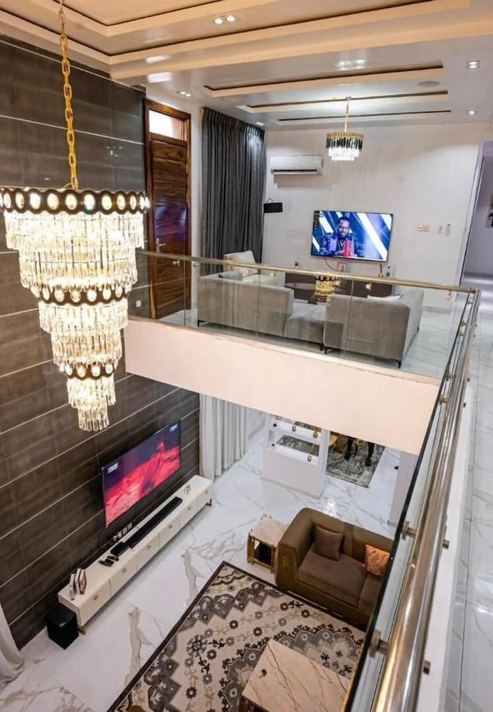 6 bedroom mansion in lekki phase 1 view 4