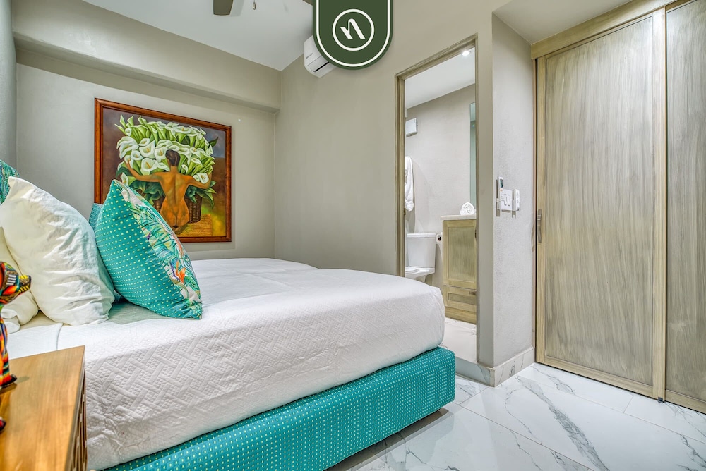 Oceanview 3 BR Condo - Amazing View From Terrace