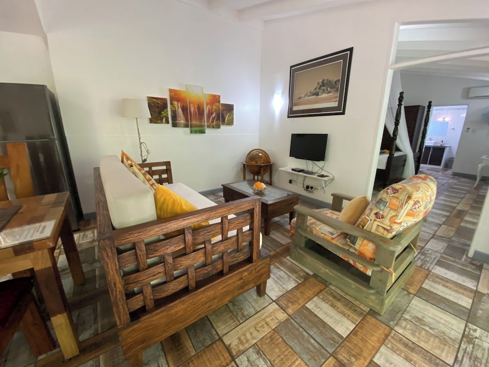 Stephna Residence