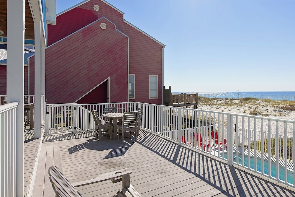 Triple Seas by Southern Vacation Rentals