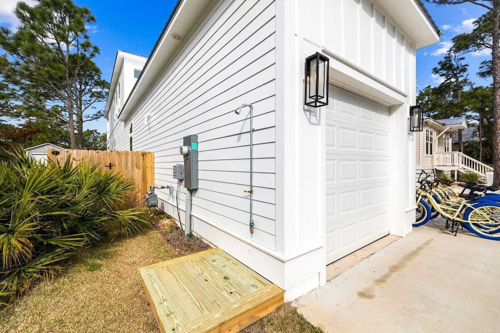 Sleeps 34! 2 Homes, Private Pools, Firepit, Golf Cart, Walk to Beach Seagrove San Juan by Avantstay