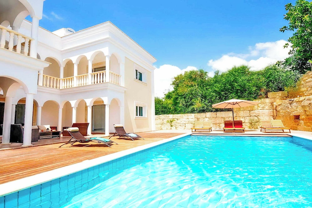Mansion View