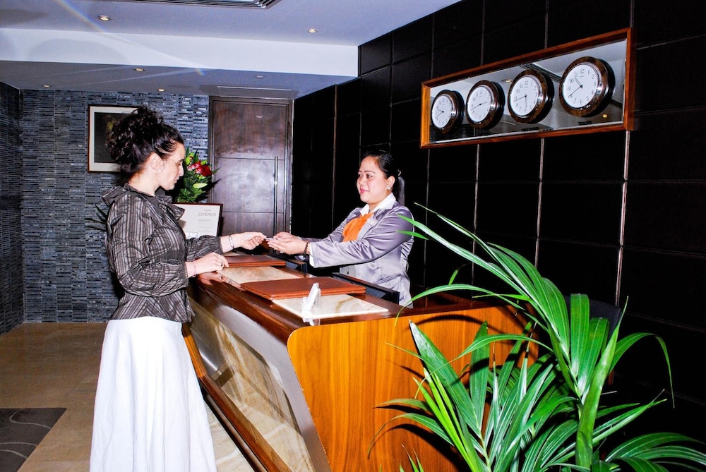 Abu Dhabi Vacations - Phoenix Plaza Hotel Apartments - Property Image 30