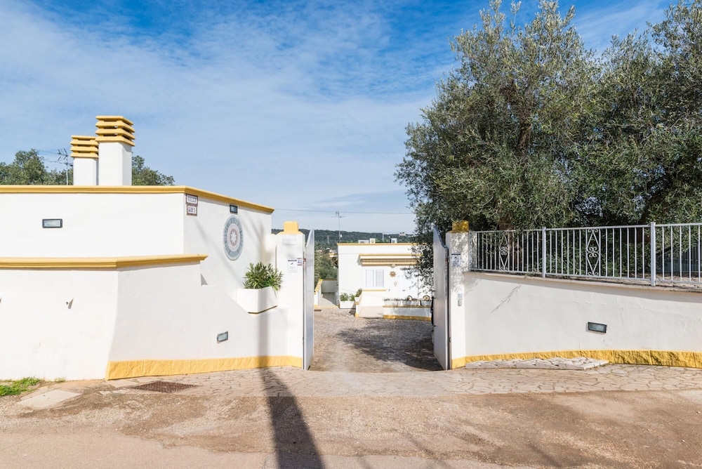 Casa Mimosa C a Villa Safi con Piscina en Ostuni