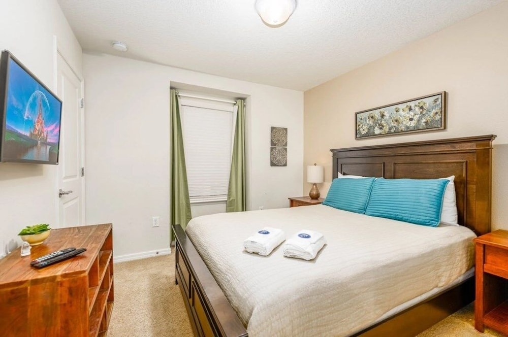 Family-friendly 5br Retreat Splash Pool + Resort Amenities + No Rear Neighbors 5 Bedroom Townhouse