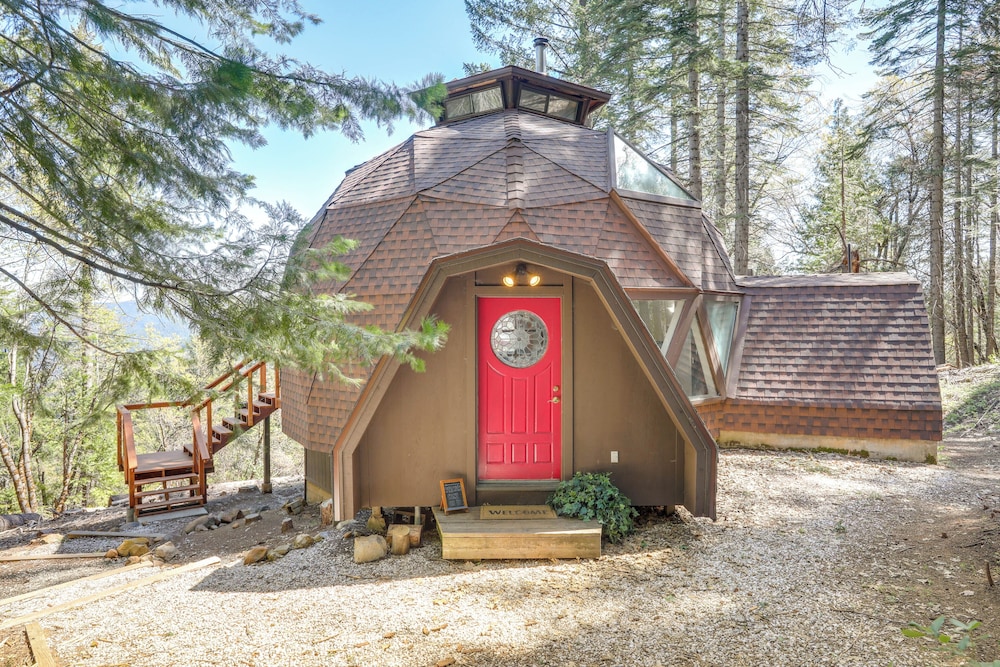 Off-grid Geodesic Dome: Nevada City House w/ Views