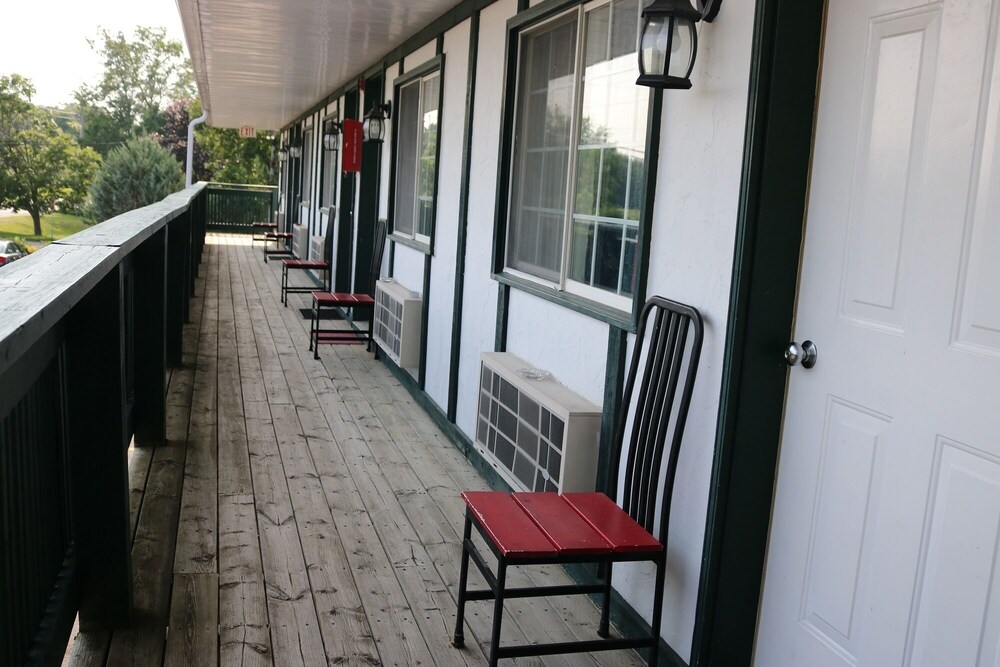 Fenelon Inn