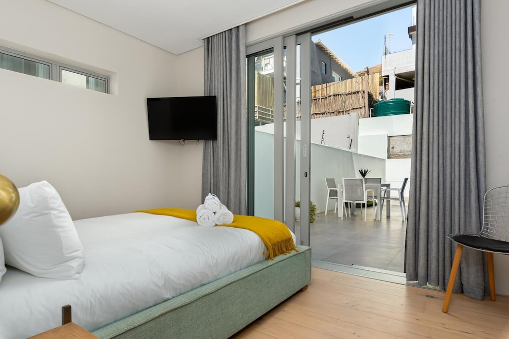 Modern 2bed Apt in Green Point Cape Town Nobelium