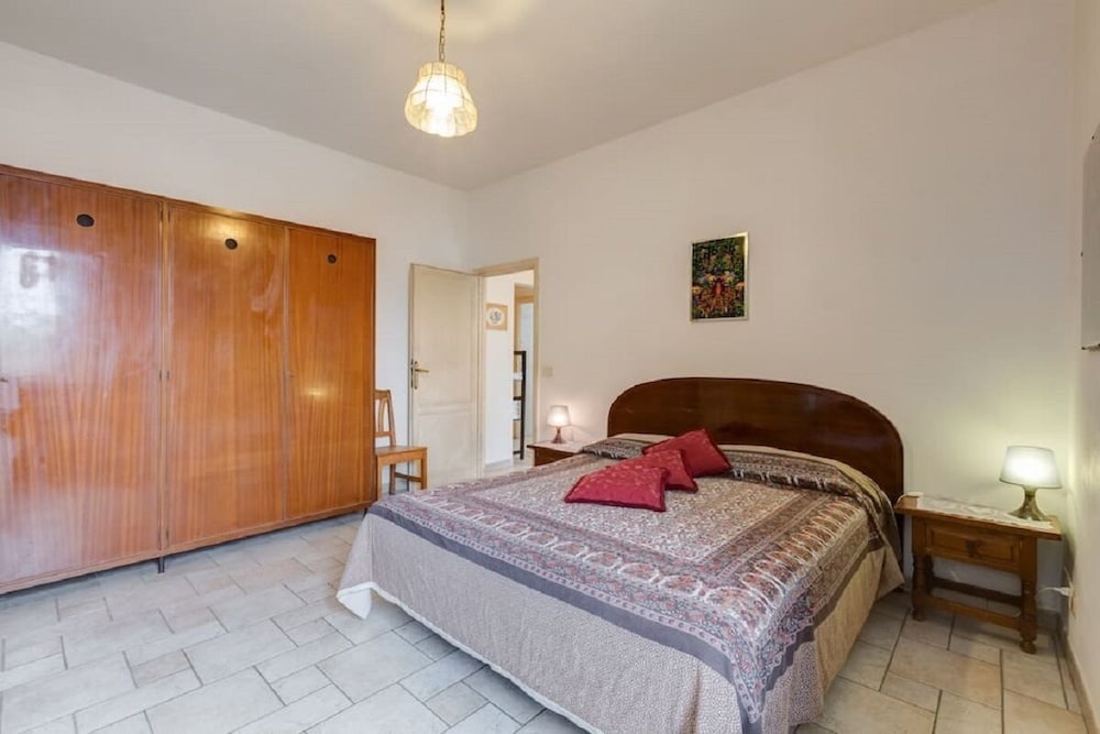 Spacious and Cozy, 6+3 Beds, Free Wifi, Near Eur