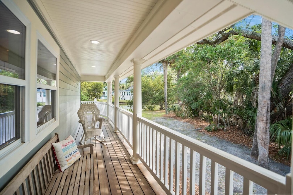 Inviting 3-bed, 3-bath Home Offers Perfect Blend of Comfort and Coastal Charm