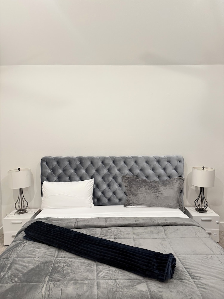 Luxury 3BR for Families Nurses and Group