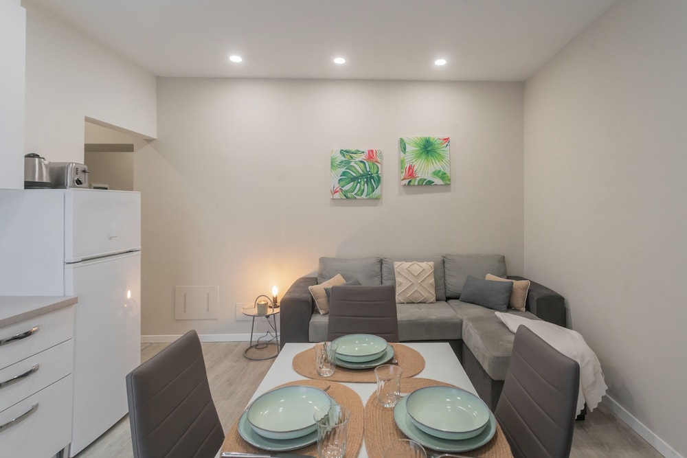 Zezio 44 by Rent all Como