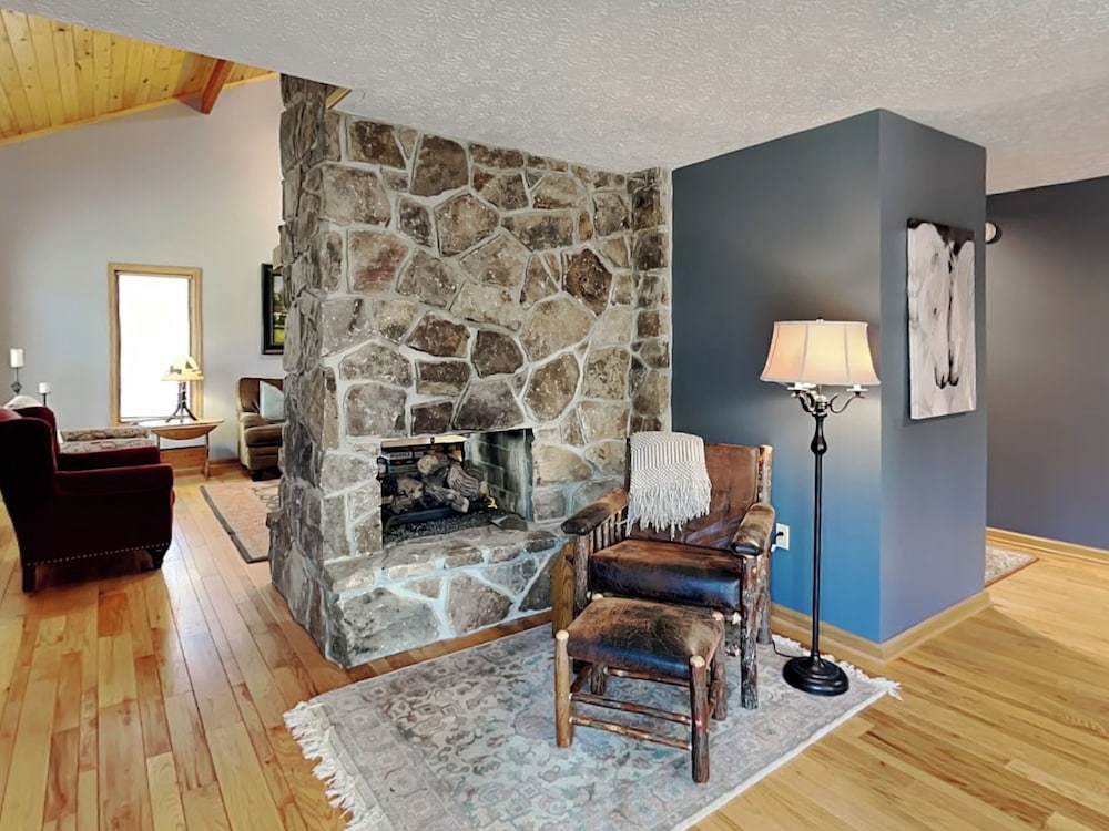 White Horse Lodge
