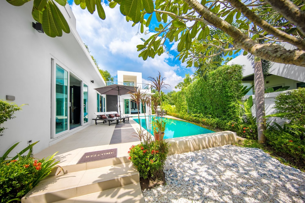 Hollywood Pool Villa Jomtien Pattaya