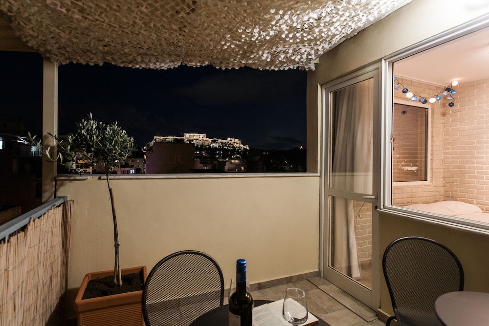 toStay Athens