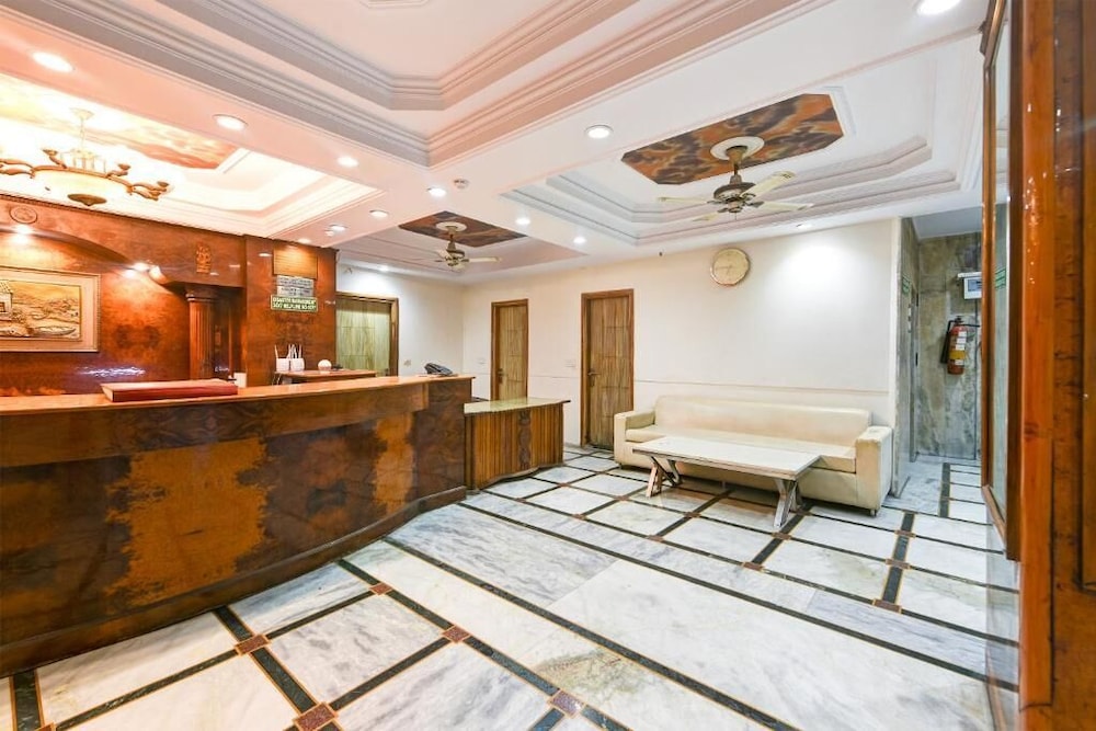 Hotel Geet Deluxe