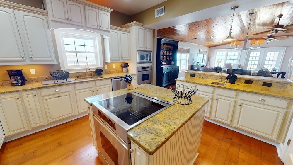 1801-B Strand Avenue by Tybee Vacation Rentals