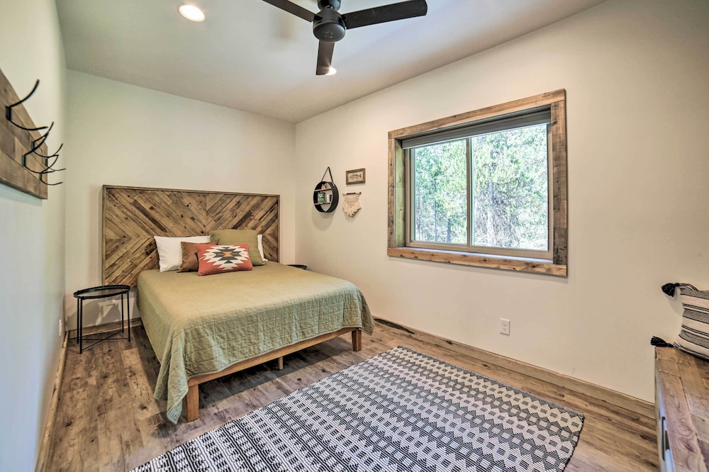 Swiss Cabin in Mack's Inn: Game Room & Fire Pit! view 3