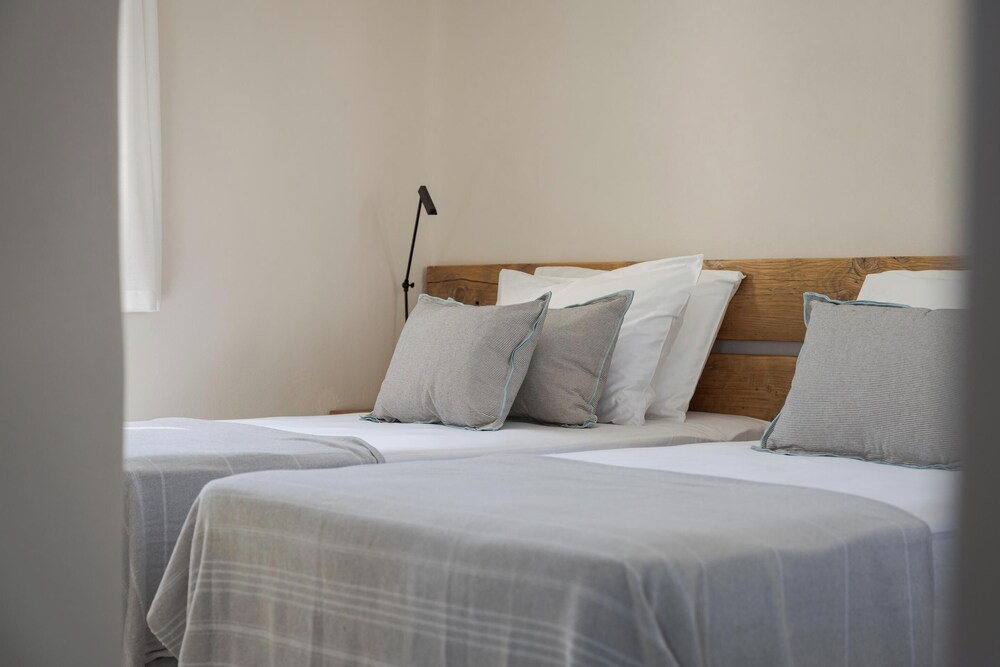 Morfes Luxury Apartments photo 3