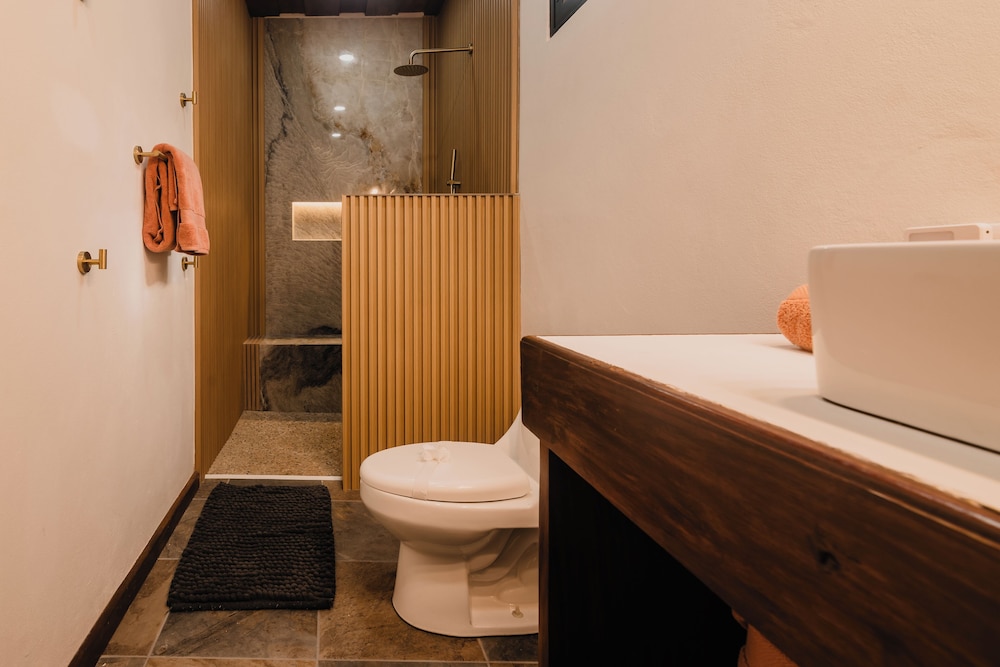 2 Blu Moons Boutique Hotel & Retreat